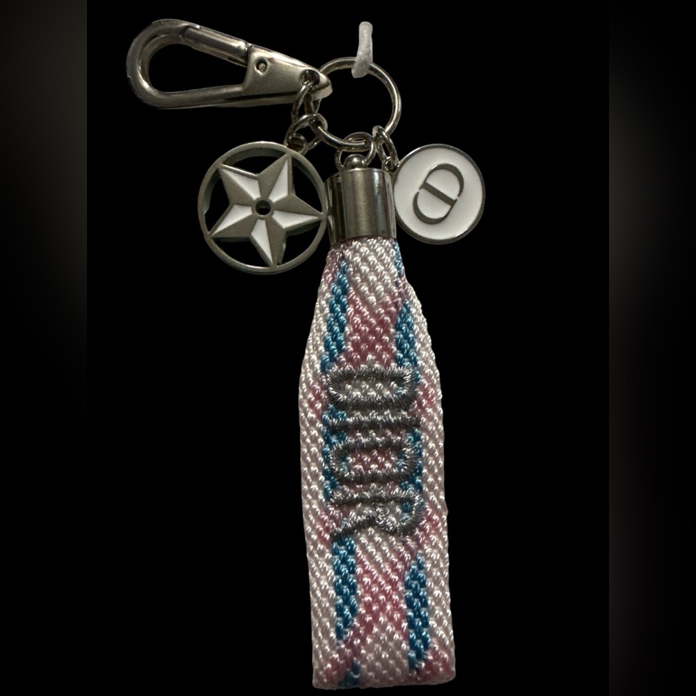 New in Box Embroidered Dior Pink and Blue GWP Woven Keychain with Silver Accents - Picture 1 of 5